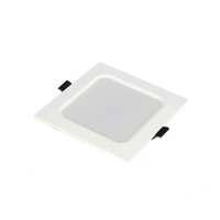 Spot Cuadrado Empotrable / 12 x 12 cm / Luz Fría / 110 V / 6 W / 420 lúmenes / 25000 hrs / Ángulo de apertura 120° / IP20