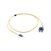 Jumper de Fibra Óptica Monomodo (OS2), XGLO, Riser, LC/UPC-SC/UPC Duplex, OFNR, Color Amarillo, 1 Metro (3.28 Pies)