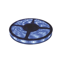 Tira Led de 5 m / Color Azul / Uso Interior / Potencia 22 W / 900 lm/ 12 V CD / IP 20.