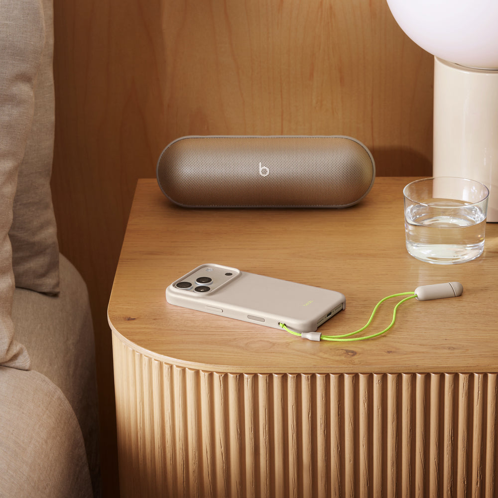 Funda en modo horizontal con MagSafe de Beats para el iPhone 17 Pro con Control de la Cámara – Gris calizo