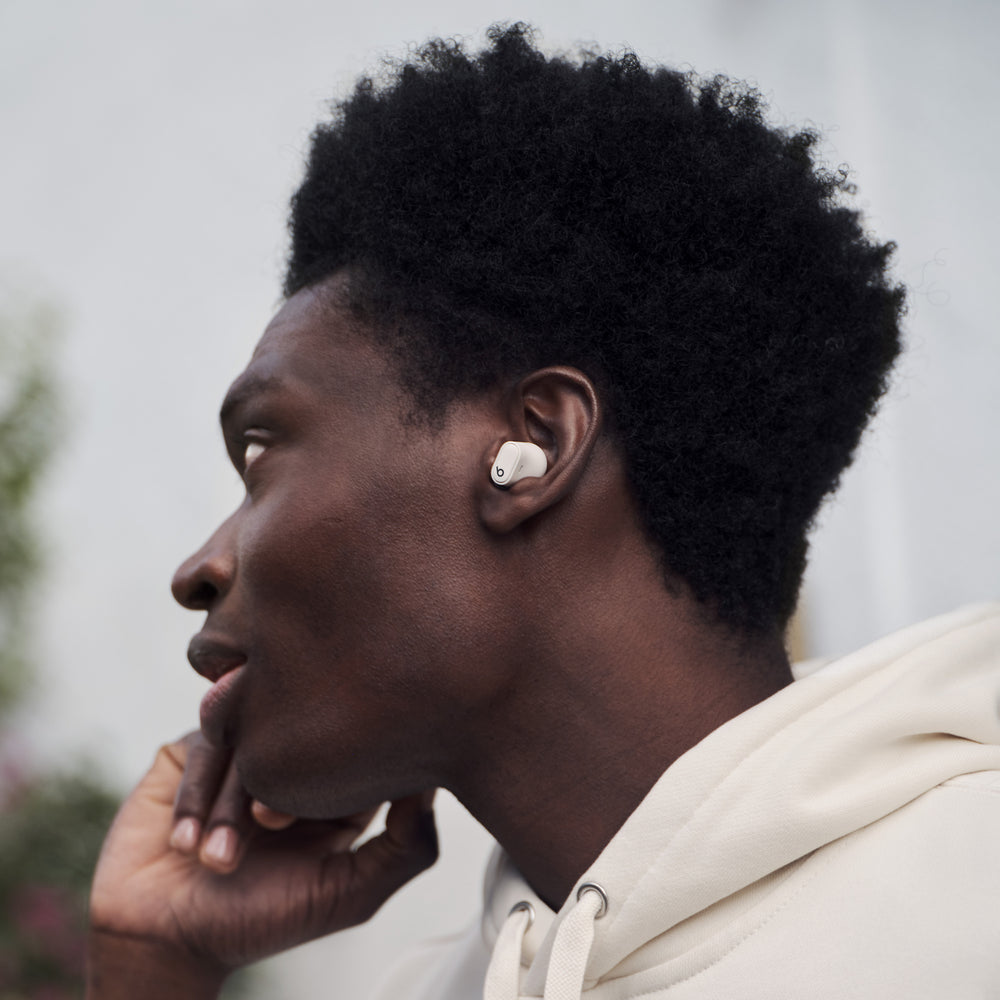 Beats Studio Buds + Audífonos inalámbricos de verdad con cancelación de ruido – Color marfil