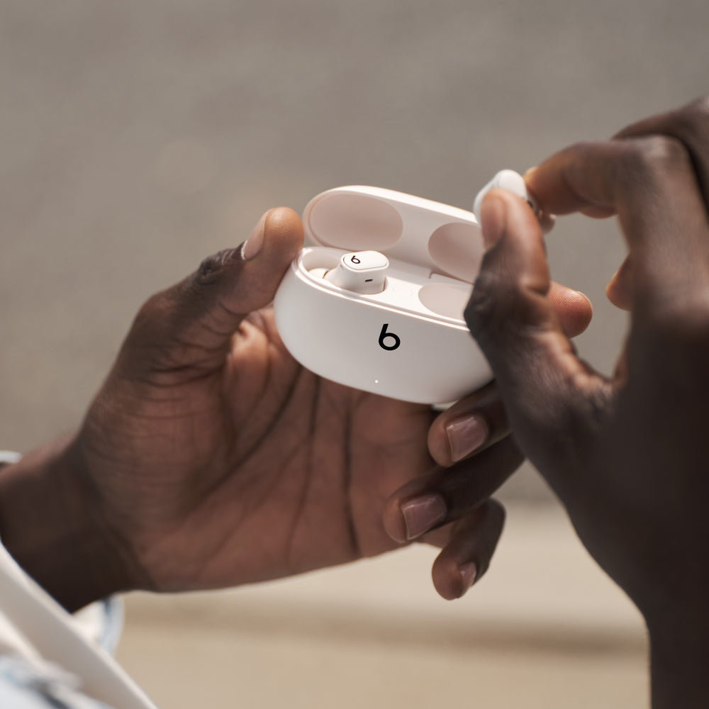 Beats Studio Buds + Audífonos inalámbricos de verdad con cancelación de ruido – Color marfil