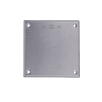 Tapa cuadrada ciega de aluminio para caja cuadrada.