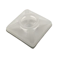 Base Autoadherible para Cinchos Práctica y Eficiente para la Organización y Fijación de Cables, Fabricada en Nylon Resistente y de Color Natural con una Medida de 19x19 mm, Paquete con 100 Piezas (4210-00001)