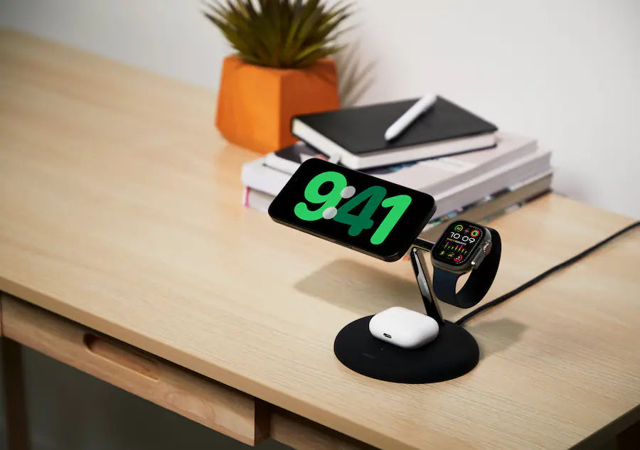 Belkin - Base de carga 3-en-1 con cargador inalámbrico Qi2 de 15W, carga rápida para iPhone 17, AirPods, Apple Watch y más (adaptador de 36W incluido)