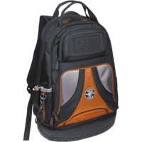Mochila para herramientas Tradesman Pro™ de 36,8 cm en color negro con 39 bolsillos (No incluye herramientas).