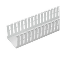 Canaleta Ranurada Angosta de PVC Sin tapa, Tipo F, 57.2 mm de Ancho, 79.8 mm de Alto y 1.8 m de Largo, Color Blanco